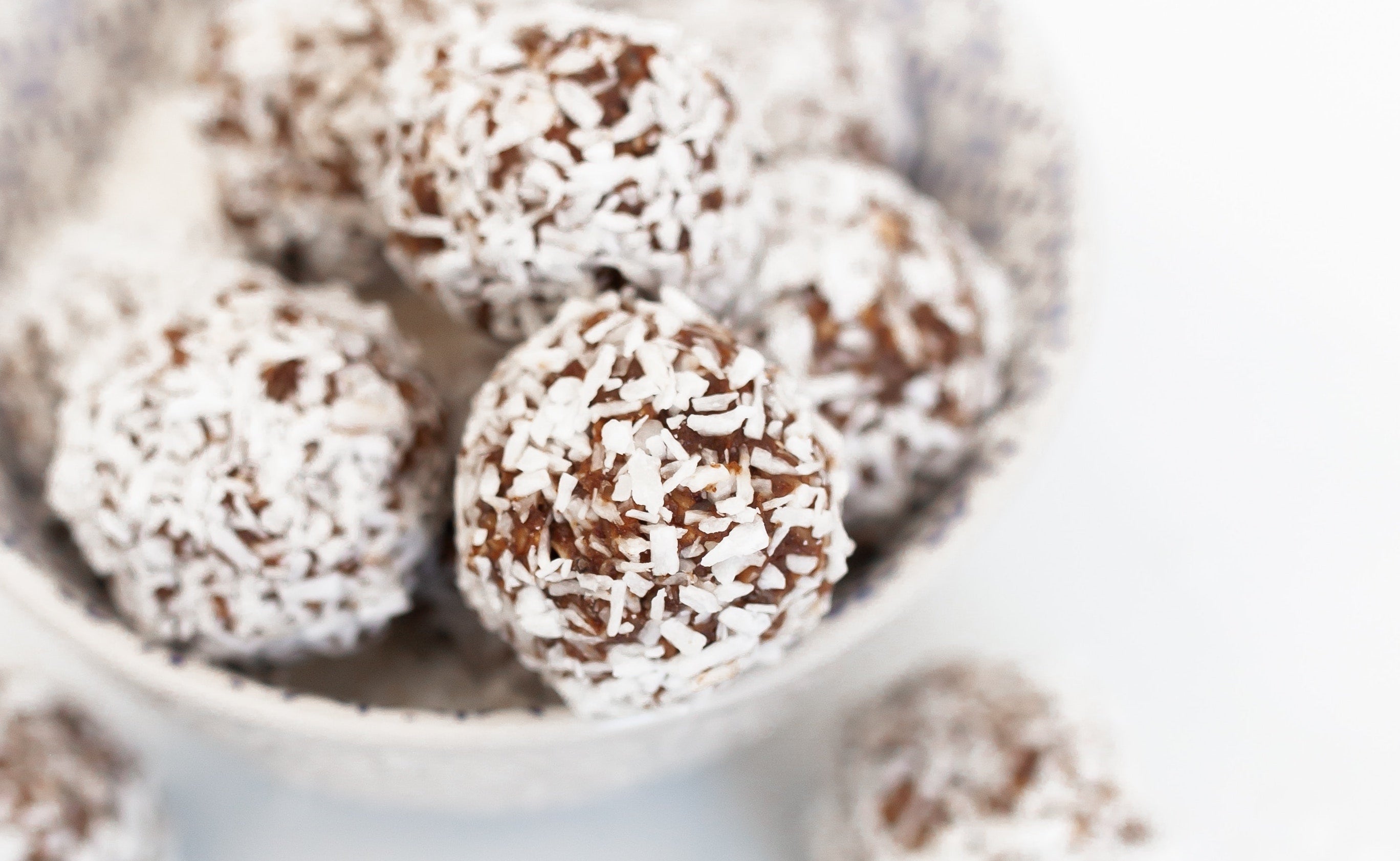Low-Carb, Low-Sugar Nut & Seed Energy Balls