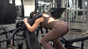 Bikini Competitor Tereza Simeonova Trains LEGS in a Busy Gym!